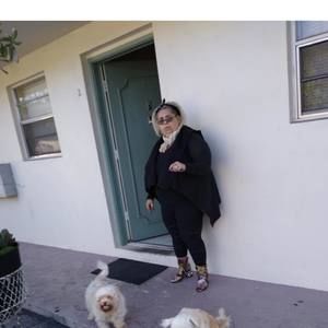 Meet your Posher, Roni